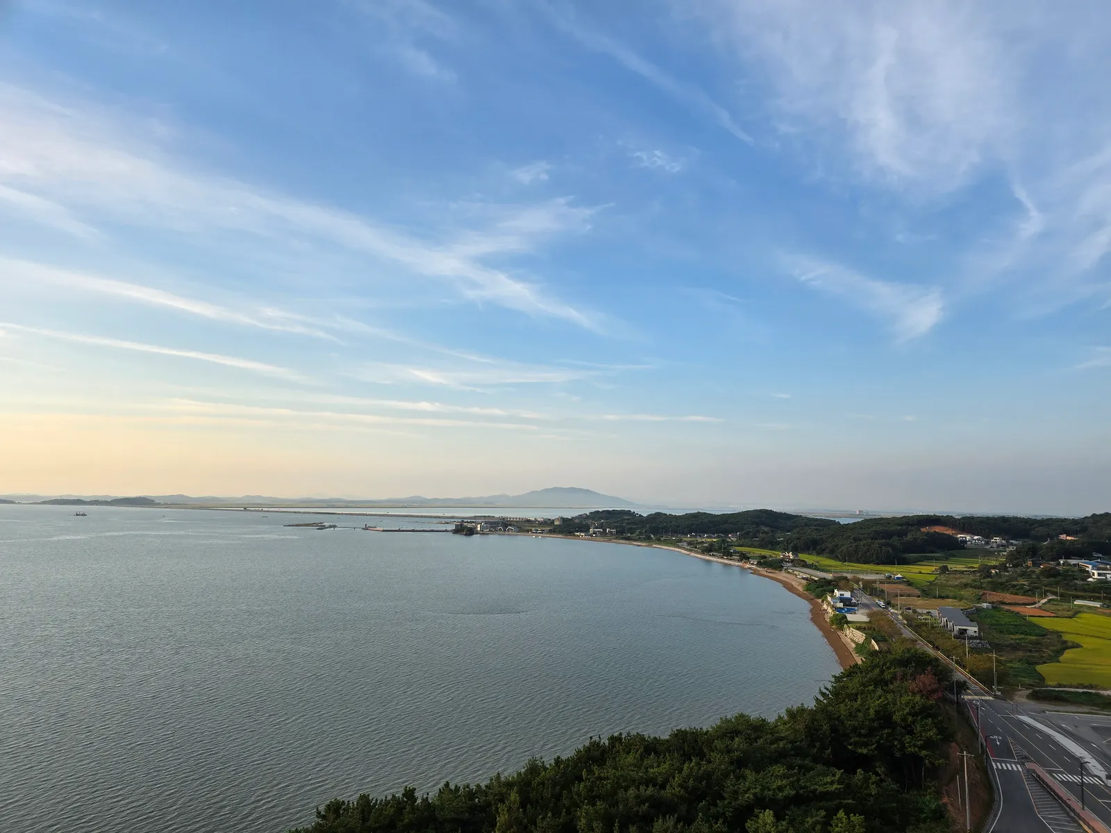 홍성스카이타워 전망대에서 바라본 해변