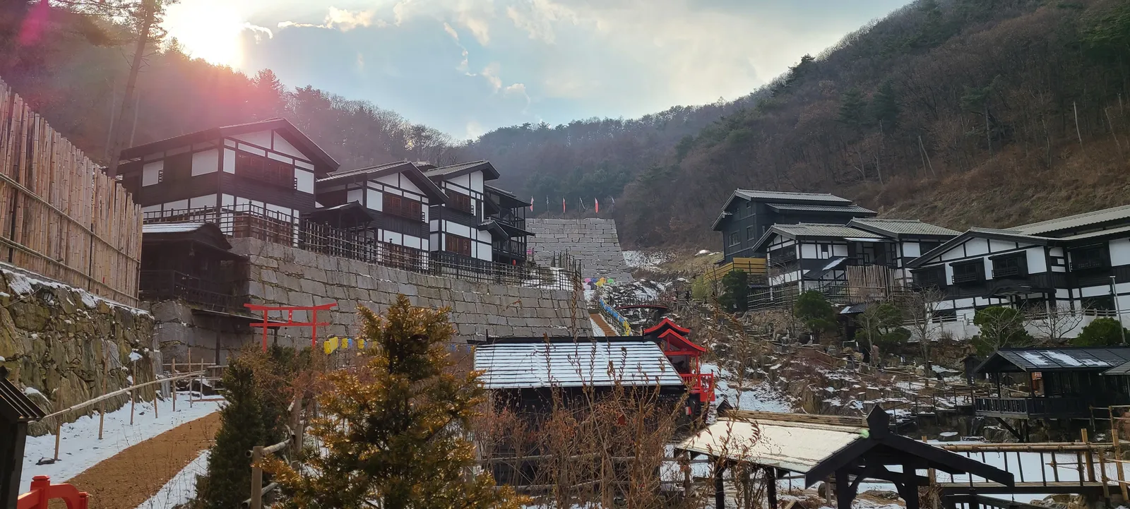 니지모리스튜디오 언덕 중턱에서 바라본 풍경
